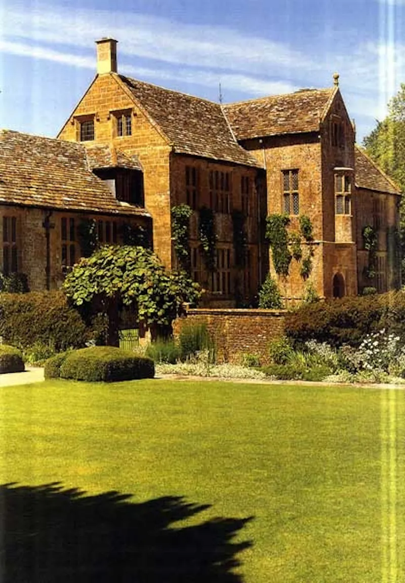 Manor house in Dorchester, G265 (photo 1)
