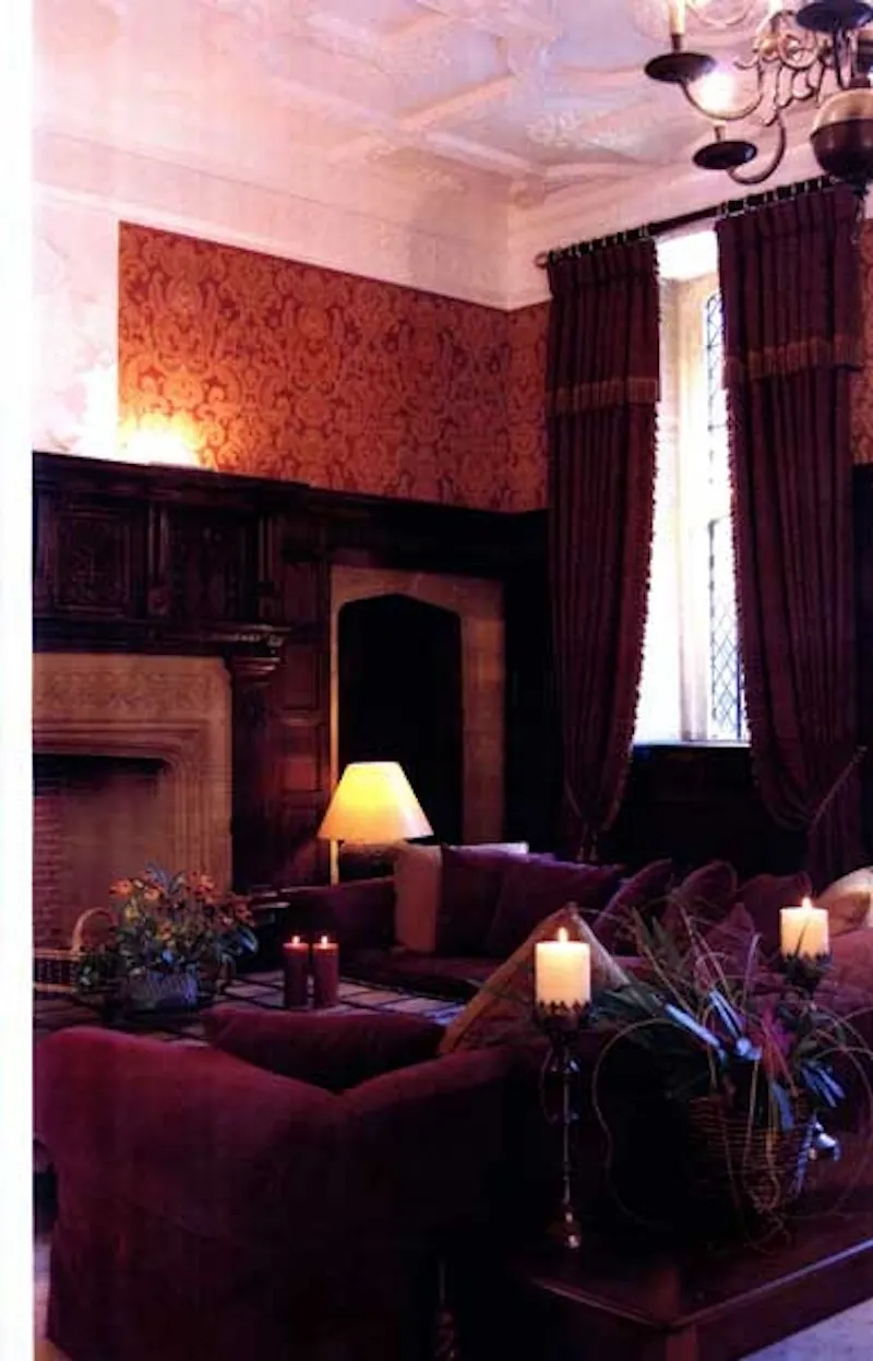 Fireplace at Manor house in Dorchester, G265 (photo 5)