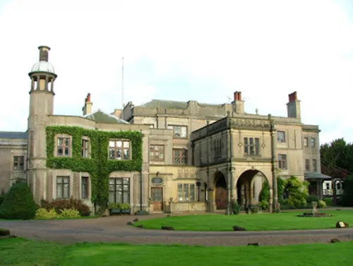 Stately hall near Newark, A1154