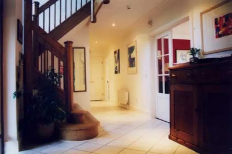 Entrance hall at Kingston detached house, D1359 (photo 2)