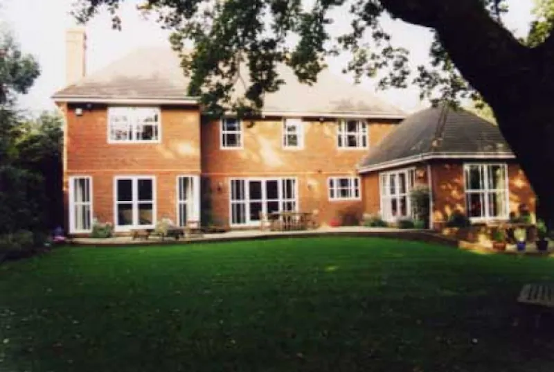 Garden at Kingston detached house, D1359 (photo 12)