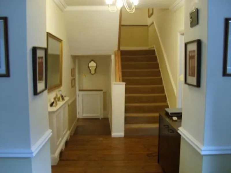Staircase at Traditional house in Swanley, A1159 (photo 5)