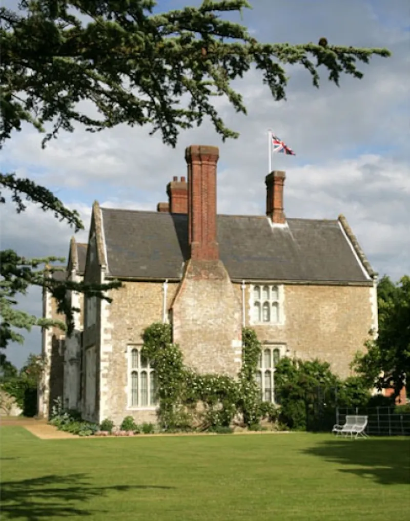 Guildford Elizabethan manor, M17 (photo 5)