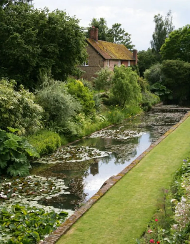 Guildford Elizabethan manor, M17 (photo 57)