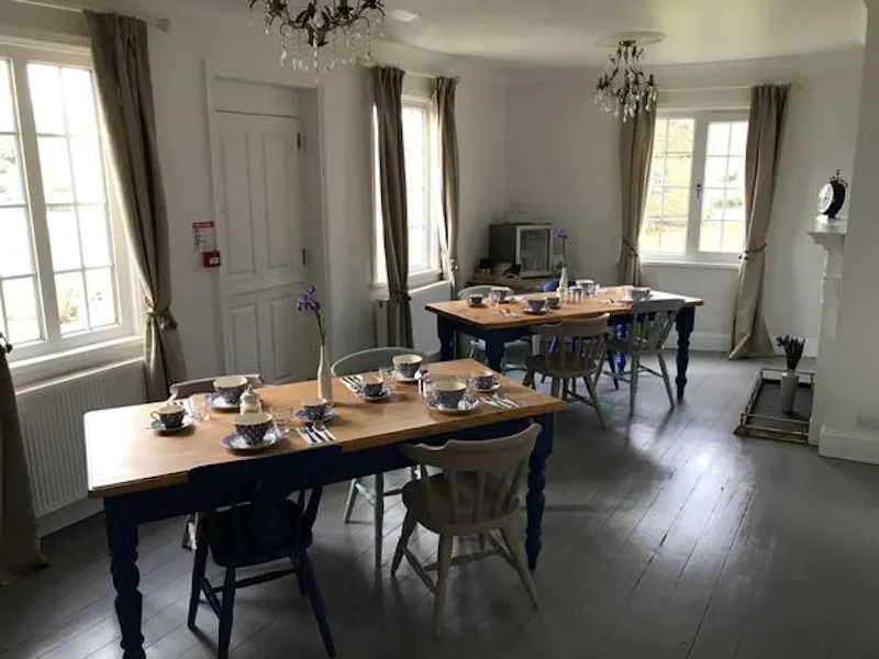 Dining room at Harefield mill house, L581 (photo 4)