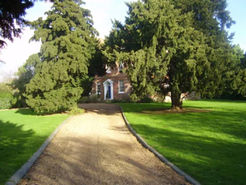Portsmouth manor house, A1165