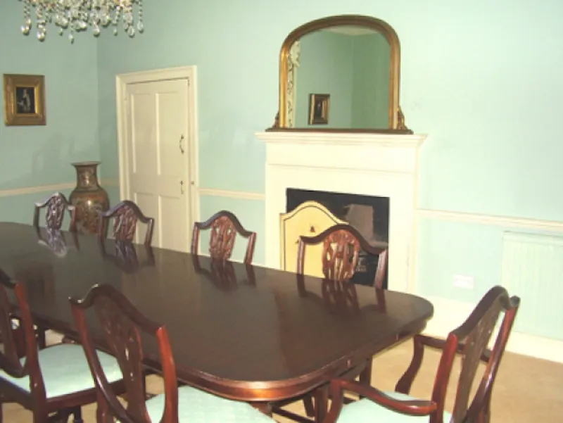 Dining room at Portsmouth manor house, A1165 (photo 7)