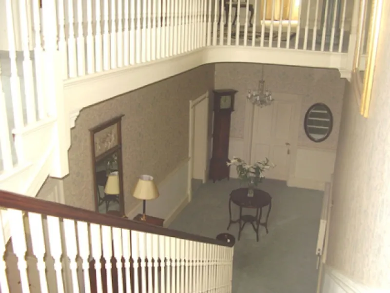 Entrance hall at Portsmouth manor house, A1165 (photo 9)
