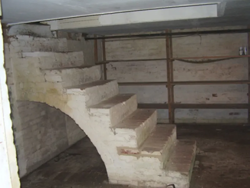 Portsmouth manor house, A1165 (photo 14)