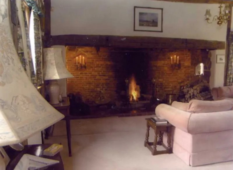 Sissinghurst gate house, L430 (photo 3)