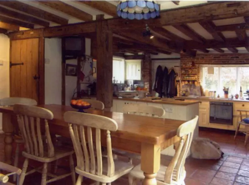 Kitchen at Sissinghurst gate house, L430 (photo 4)