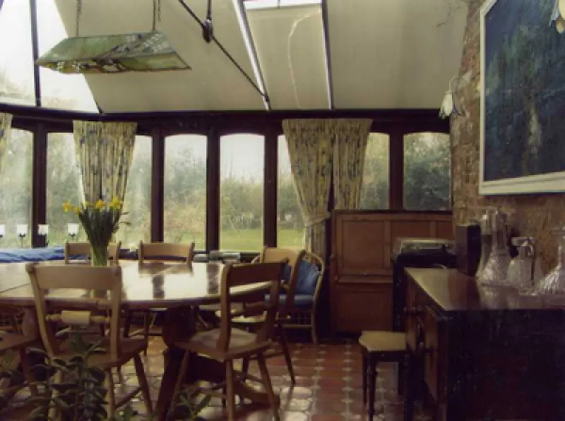 Conservatory at Sissinghurst gate house, L430 (photo 5)