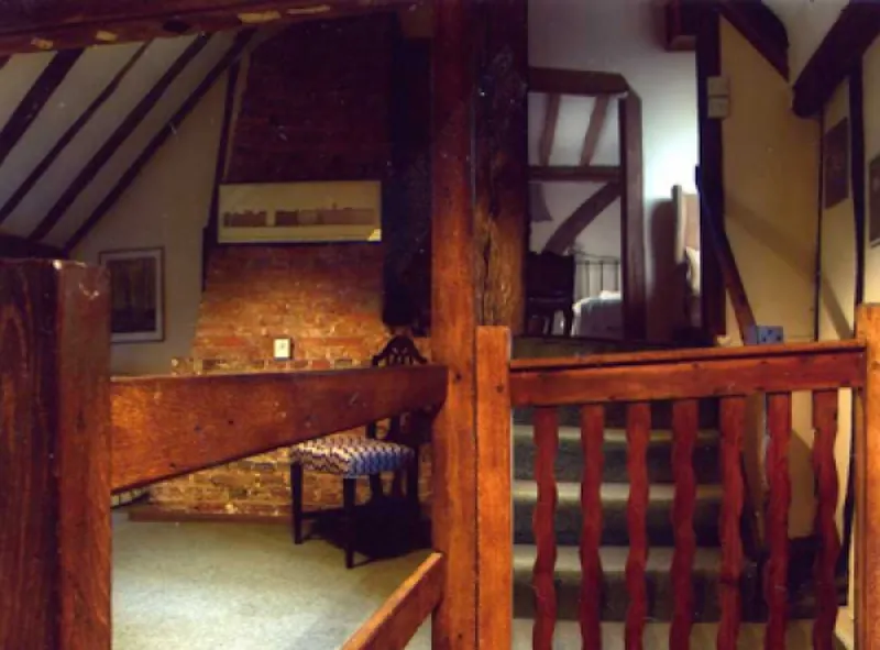 Exposed brick at Sissinghurst gate house, L430 (photo 6)