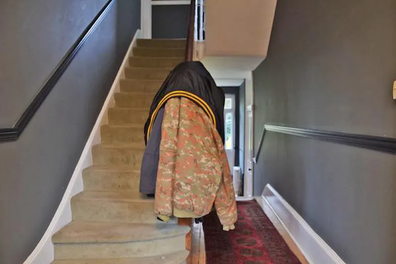 Entrance hall at Film location B569 in London (photo 12)