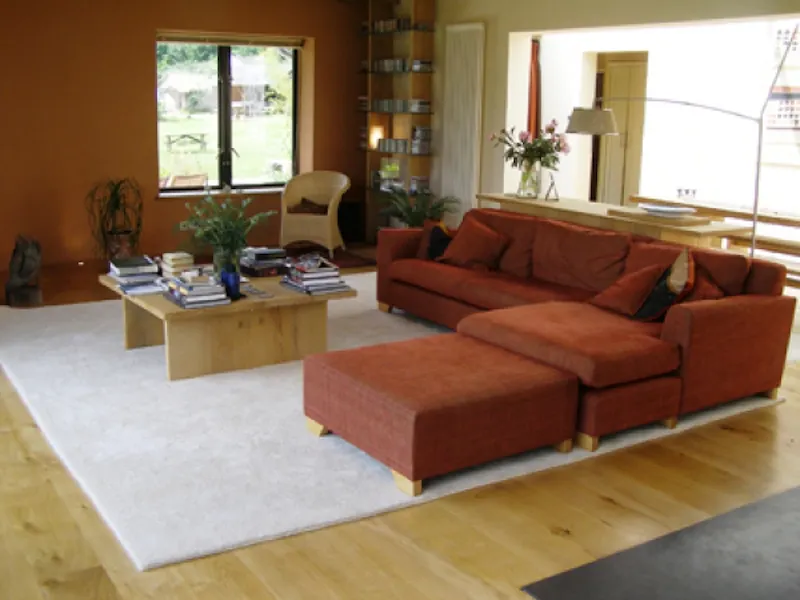 Living Room at St Albans bungalow with farm, D1908 (photo 5)