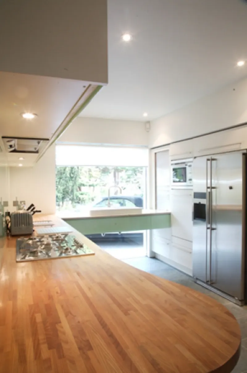 Kitchen at Twickenham modern house, K274 (photo 6)