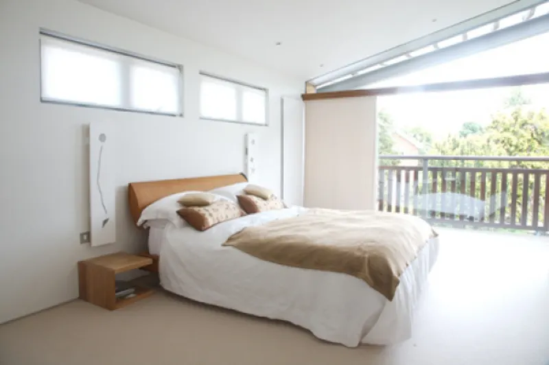 Bedroom at Twickenham modern house, K274 (photo 12)