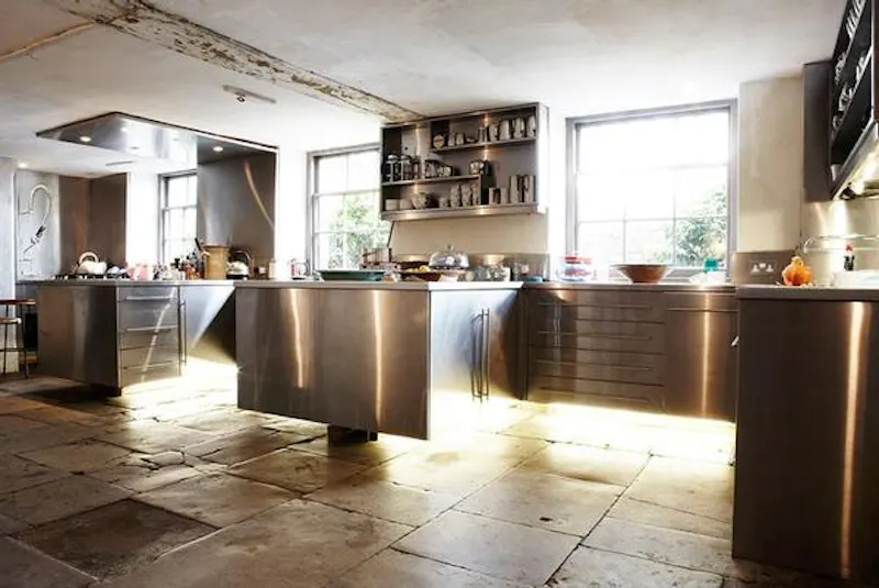 Eclectic Deptford house , A631 (photo 16)