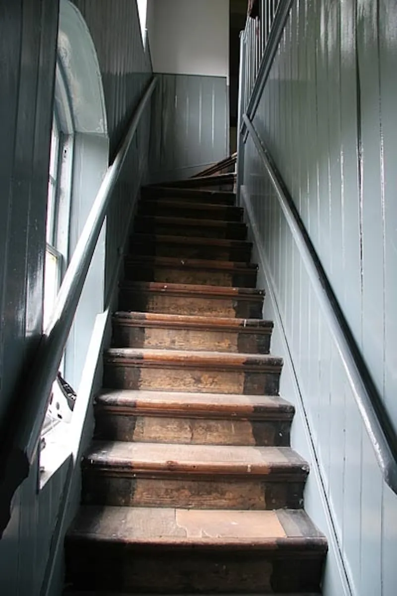 Eclectic Deptford house , A631 (photo 33)