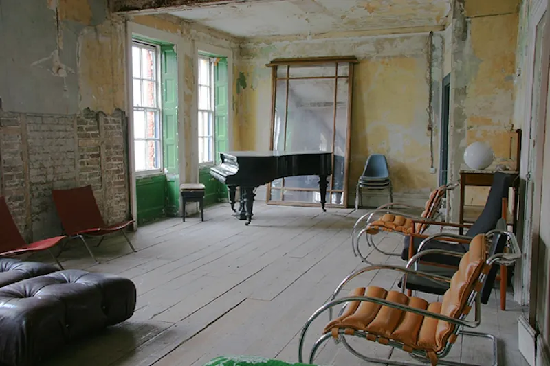 Piano at Eclectic Deptford house , A631 (photo 5)