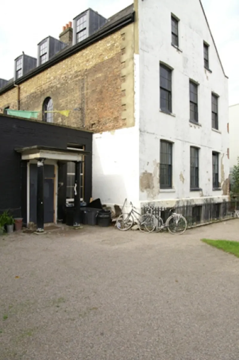 Eclectic Deptford house , A631 (photo 57)