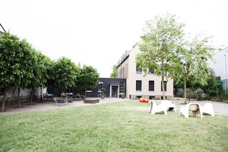 Eclectic Deptford house , A631 (photo 65)