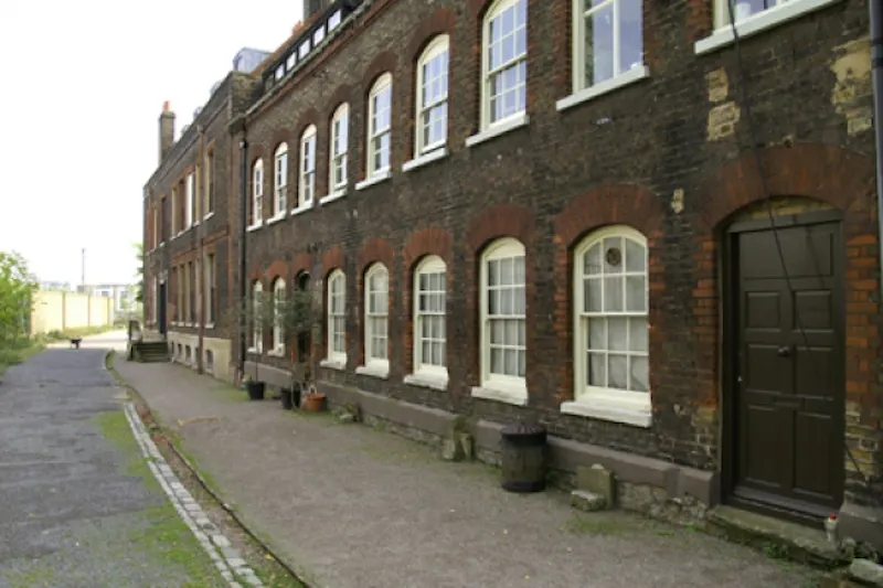 Eclectic Deptford house , A631 (photo 67)