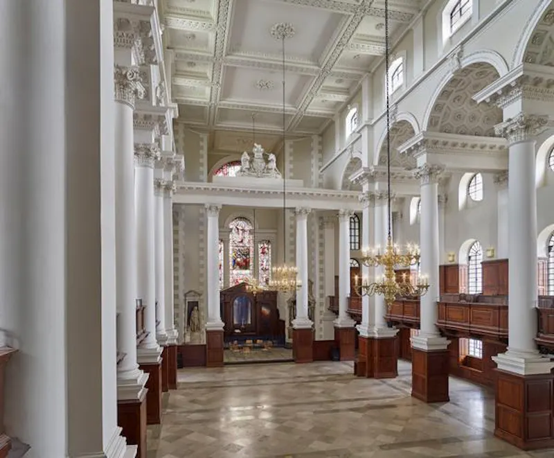 Hawksmoor Spitalfields church, CH79 (photo 5)