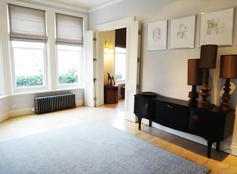 Contemporary Kew house, B1006 (photo 12)