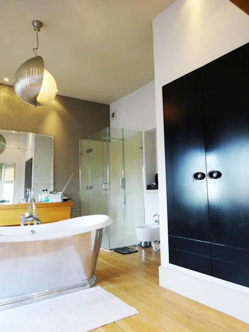 Contemporary Kew house, B1006 (photo 27)