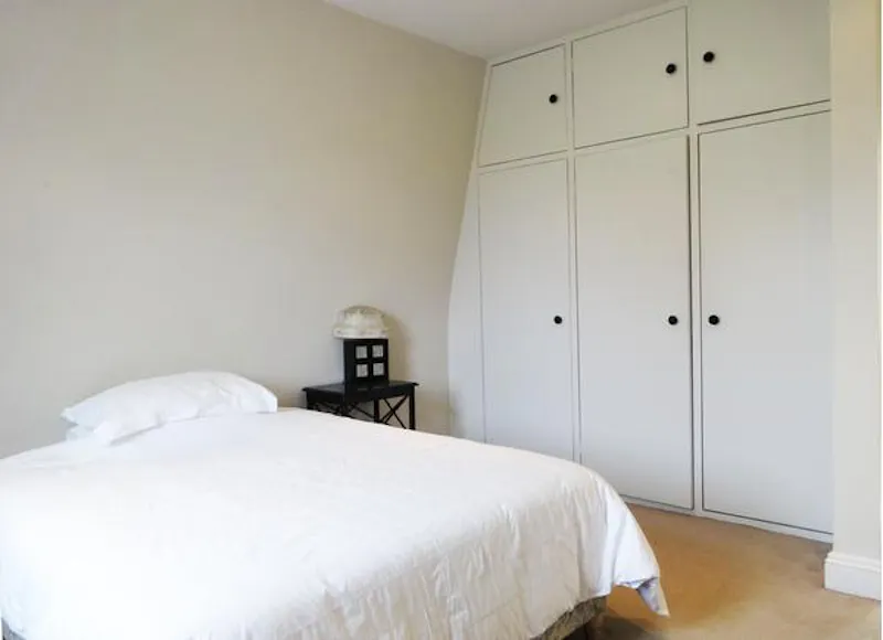 Contemporary Kew house, B1006 (photo 32)