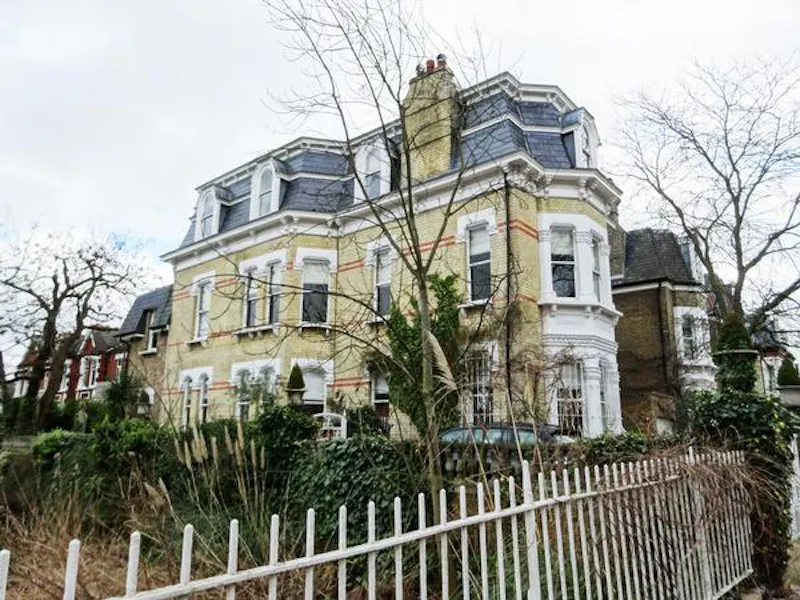 Contemporary Kew house, B1006 (photo 45)
