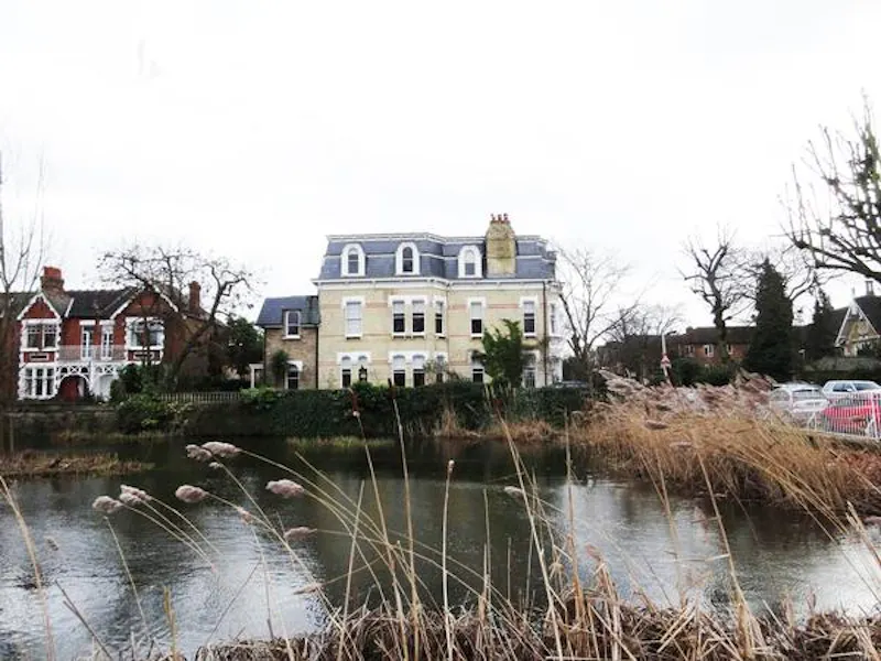 Contemporary Kew house, B1006 (photo 46)