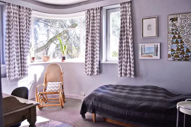 Bedroom at Art Deco Wimbledon house, D1341 (photo 26)