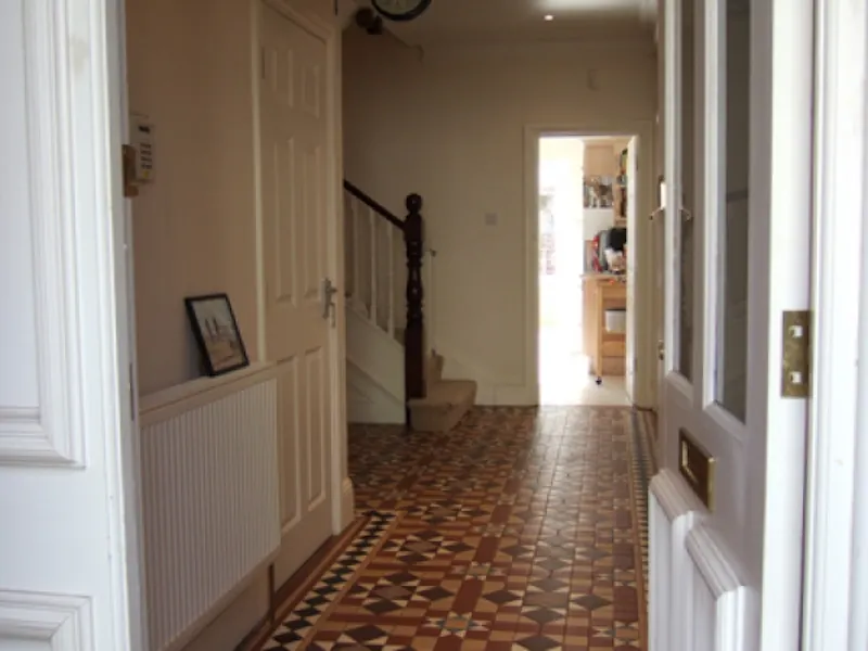 Big detached Hanwell house, B1404 (photo 3)