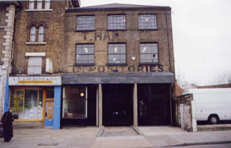 Stoke Newington warehouse, F832 (photo 1)