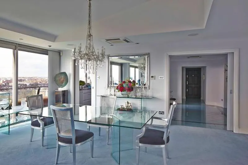 Dining room at Swiss Cottage penthouse flat, F706 (photo 2)