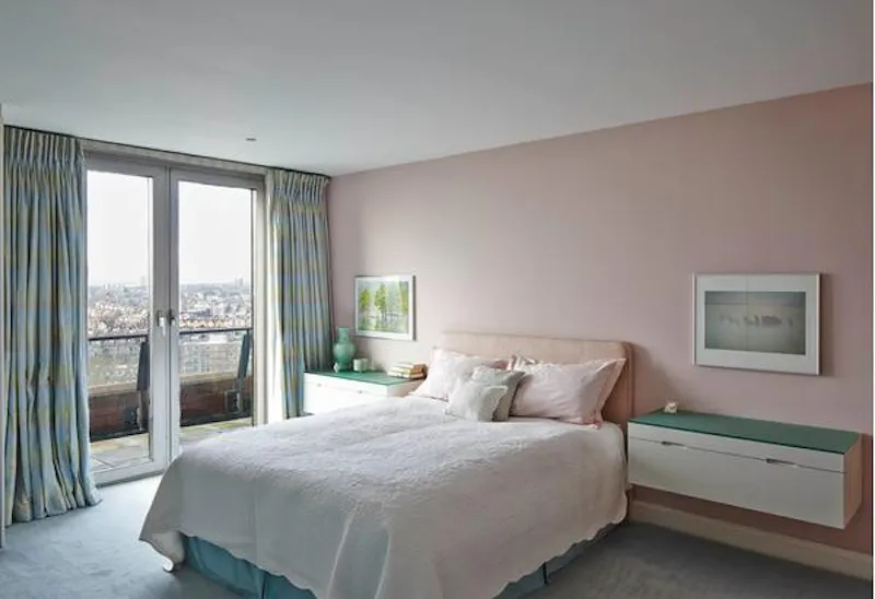 Balcony at Swiss Cottage penthouse flat, F706 (photo 5)