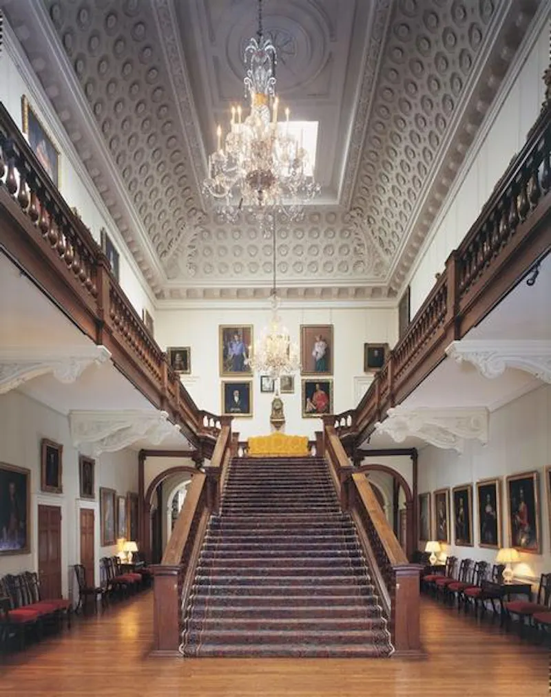 Staircase at Grand estate in Northampton, A1117 (photo 2)