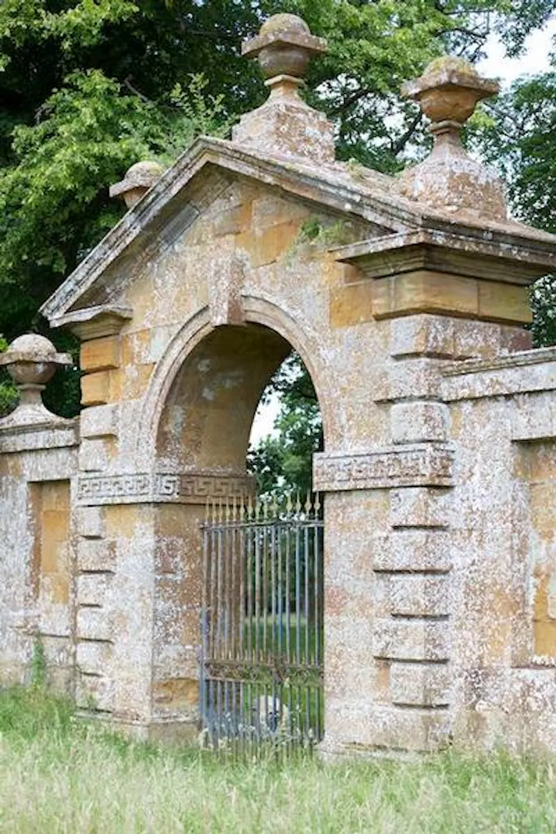 Grand estate in Northampton, A1117 (photo 35)