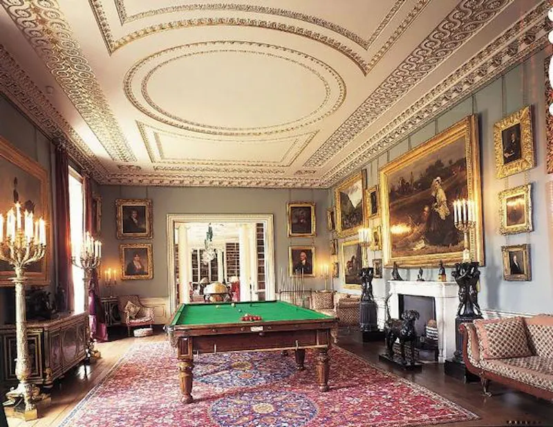Games room at Grand estate in Northampton, A1117 (photo 15)