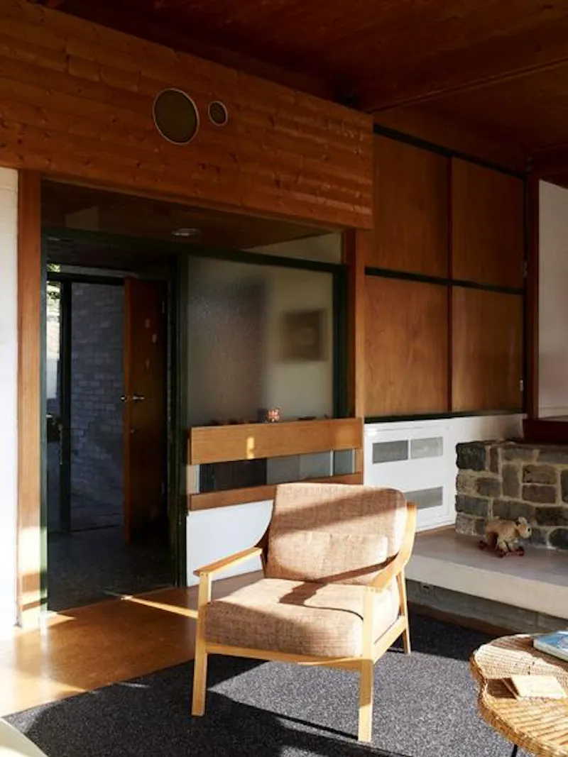 Mid-century gem in Farnham, D1888 (photo 27)