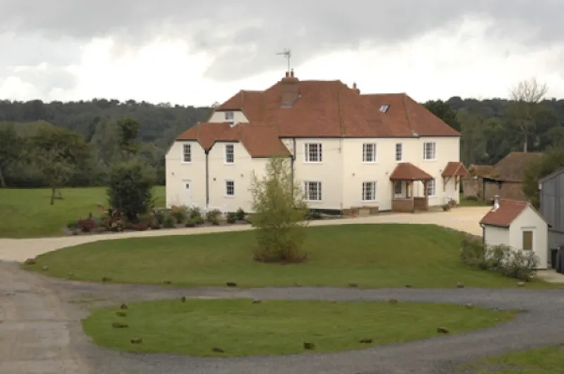 Driveway at Farnham country house, D1916 (photo 1)