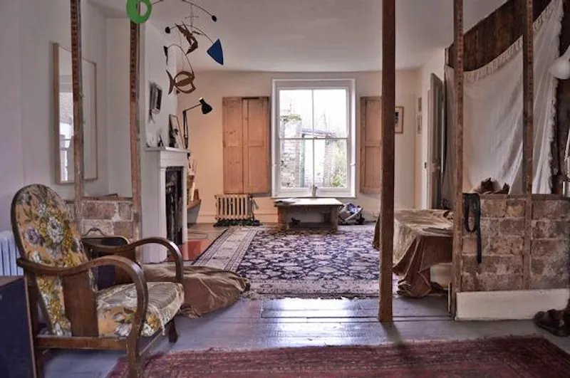 Unmodernised Stockwell House, A1153 (photo 9)