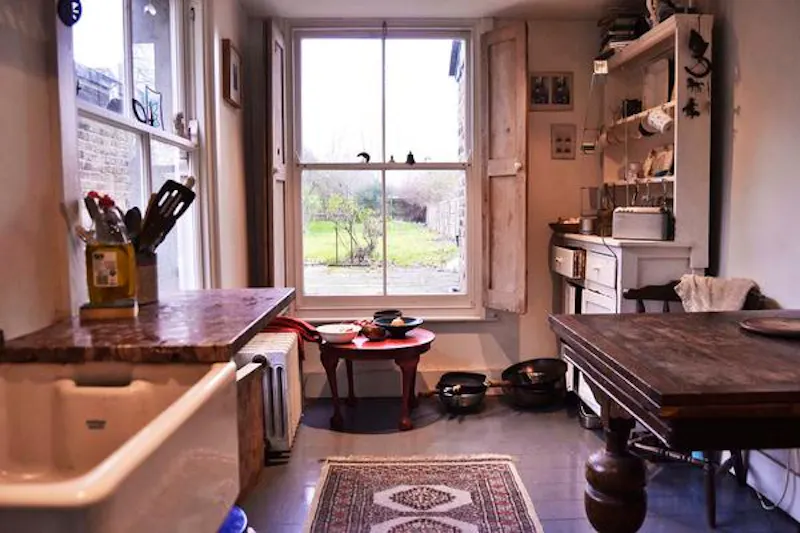 Dining room at Unmodernised Stockwell House, A1153 (photo 12)