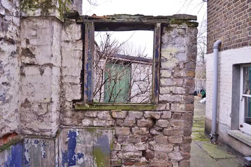 Unmodernised Stockwell House, A1153 (photo 26)