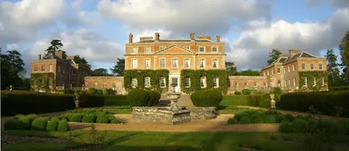 Salisbury country house, A515
