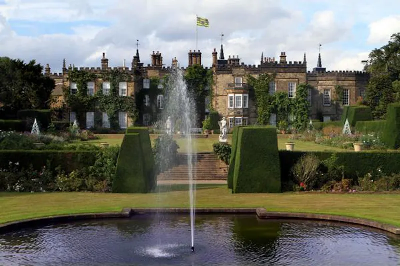 Garden - formal at Historic house near Sheffield, A1144 (photo 1)