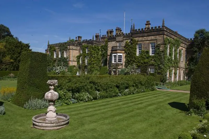 Garden at Historic house near Sheffield, A1144 (photo 8)