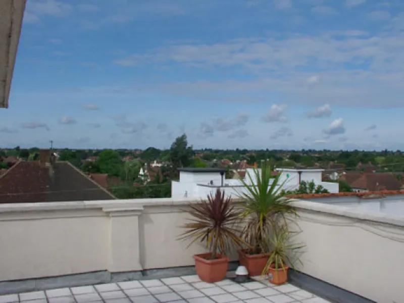Roof terrace at New Malden art deco semi  , D1887 (photo 5)